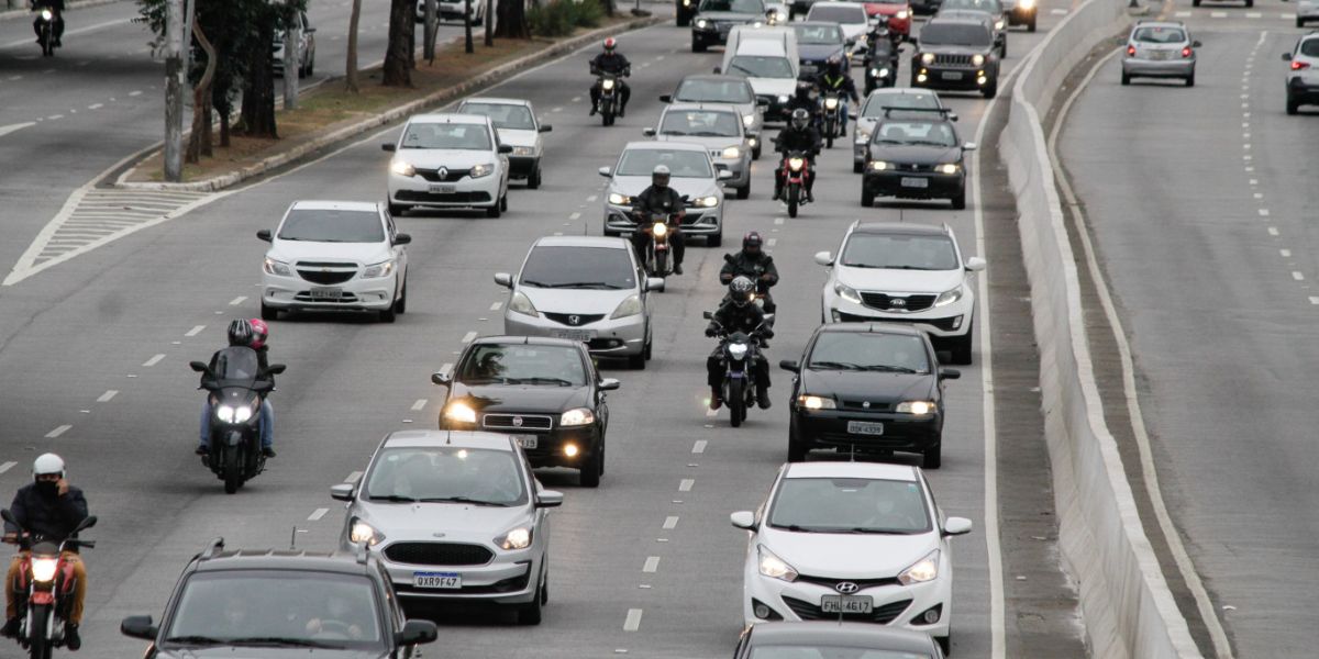 Todos os motoristas do estado precisam correr contra o tempo caso não queiram arcar com multa grave