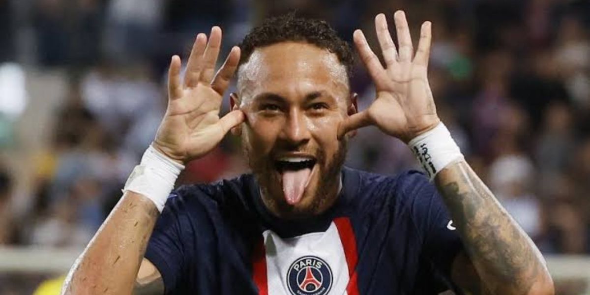 Neymar Jr., camisa 10 da seleção brasileira e do PSG (Foto - AMMAR AWAD/ REUTERS).