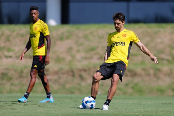 Rodrigo Caio no Flamengo (Reprodução - Internet)-