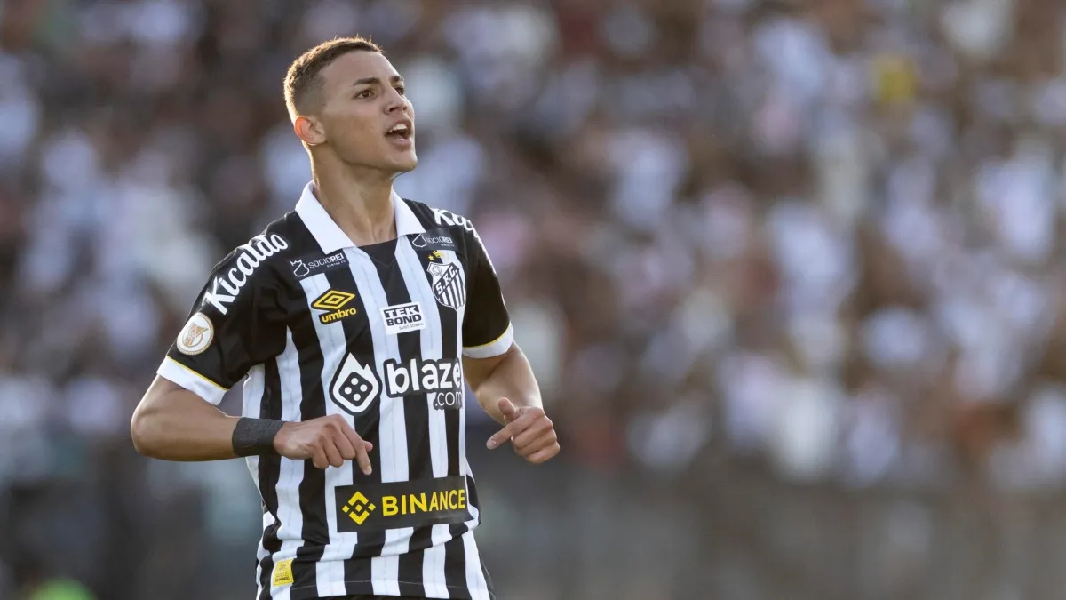 Oficial: Estrela do Santos acerta com novo clube na calada da noite