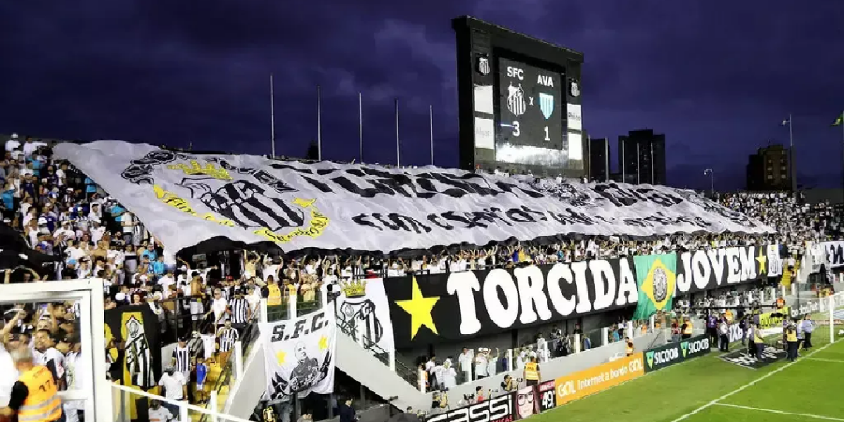 Torcida do Santos lotou a arquibancada no último jogo na Vila (Foto: Reprodução/Internet)