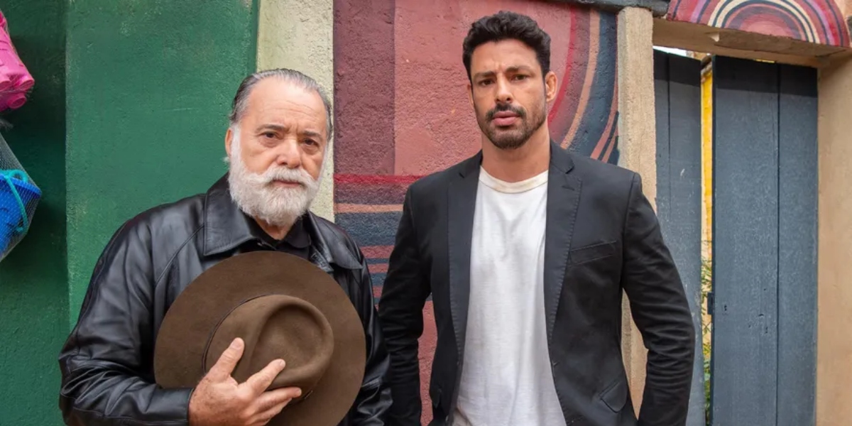 Antônio (Tony Ramos) e Caio (Cauã Reymond) em "Terra e Paixão" (Foto: Estevam Avellar/TV Globo)