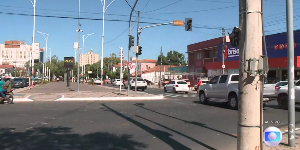 Apagão atingiu ruas de Teresina, de acordo com o "Bom Dia Brasil" (Foto: Reprodução/TV Globo)