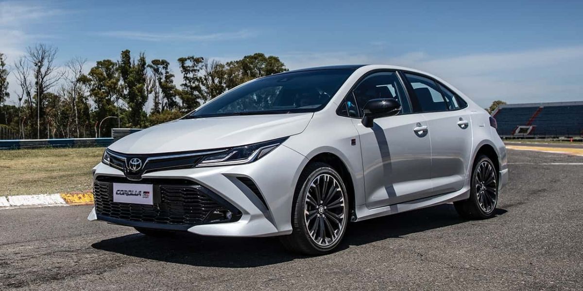 Toyota Corolla teve mais de 11 mil emplacamentos no mesmo período (Reprodução: Internet)