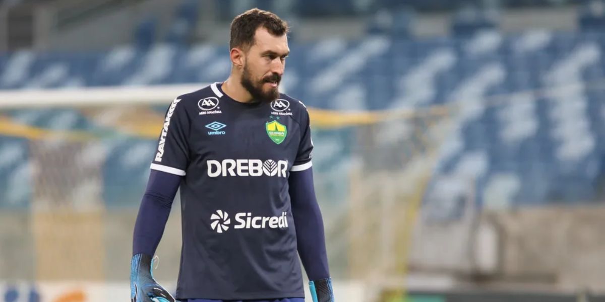 Walter goleiro titular do Cuaibá - (Foto: Internet)