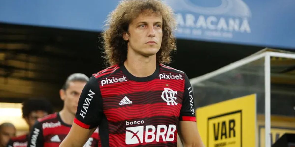 David Luiz está fora dos planos do Flamengo - (Foto: Internet)