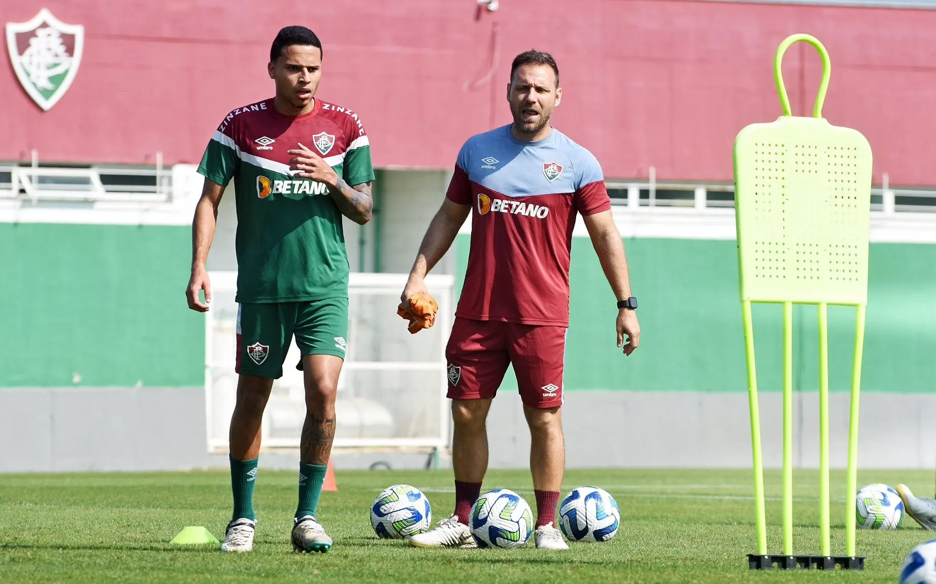 Meia Alexsander retorna aos treinos do Fluminense (Foto: Mailson Santana/FFC)