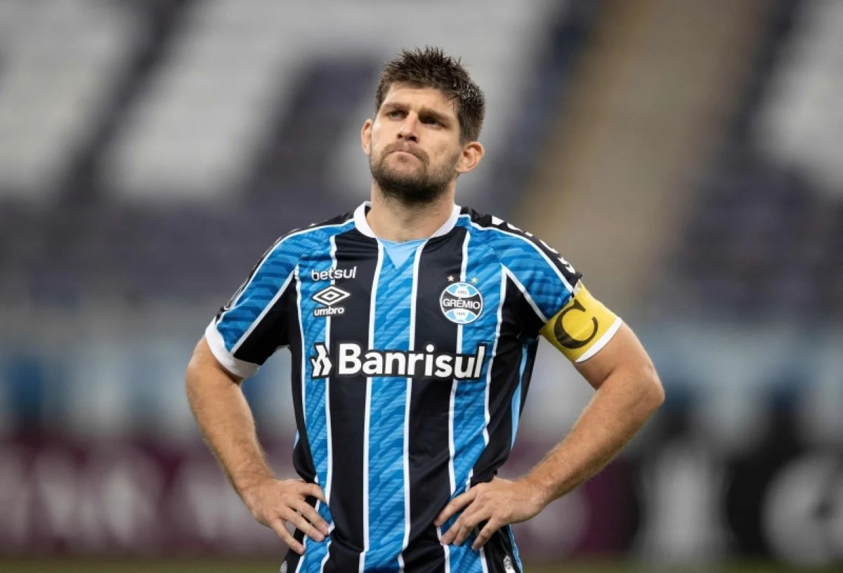 Kannemann pode deixar o Grêmio (Foto: Divulgação)