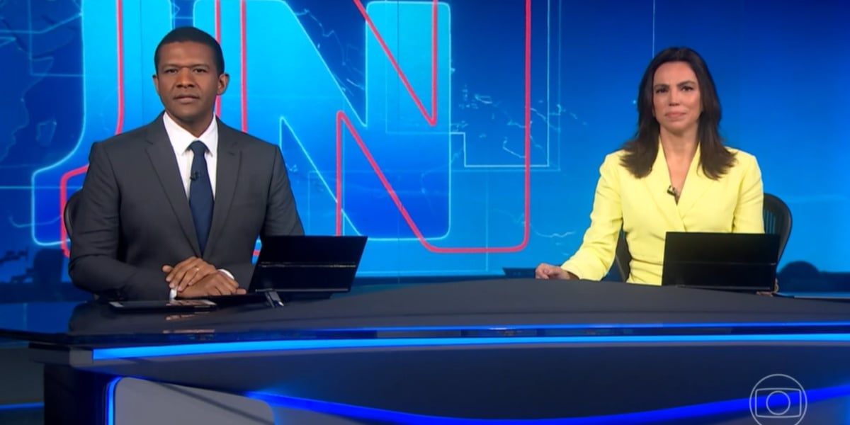 Márcio Bonfim e Ana Paula Araújo comandaram o Jornal Nacional (Foto: Reprodução/ Globo)