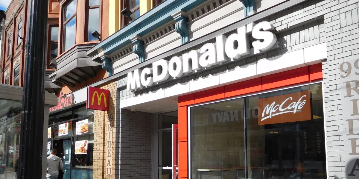 McDonald's do Canadá era considerado o pior do mundo da franquia (Reprodução: Internet)