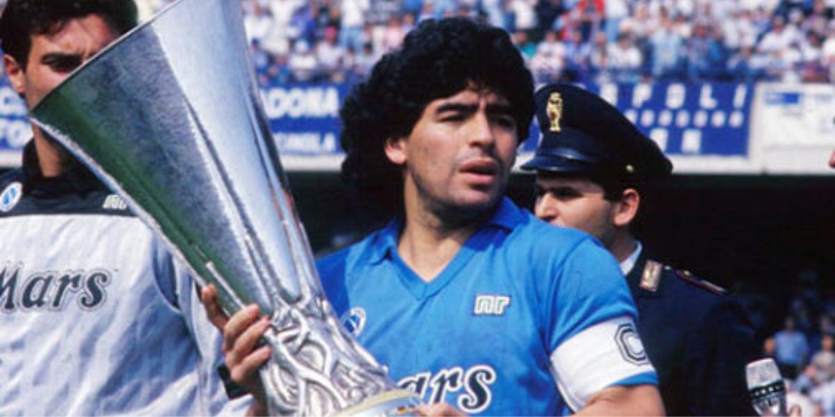 Maradona teve uma grande passagem pela Napoli (Reprodução: Internet)
