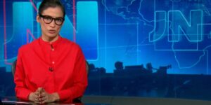 Renata Vasconcellos ao vivo no Jornal Nacional (Foto: Reprodução / TV Globo)