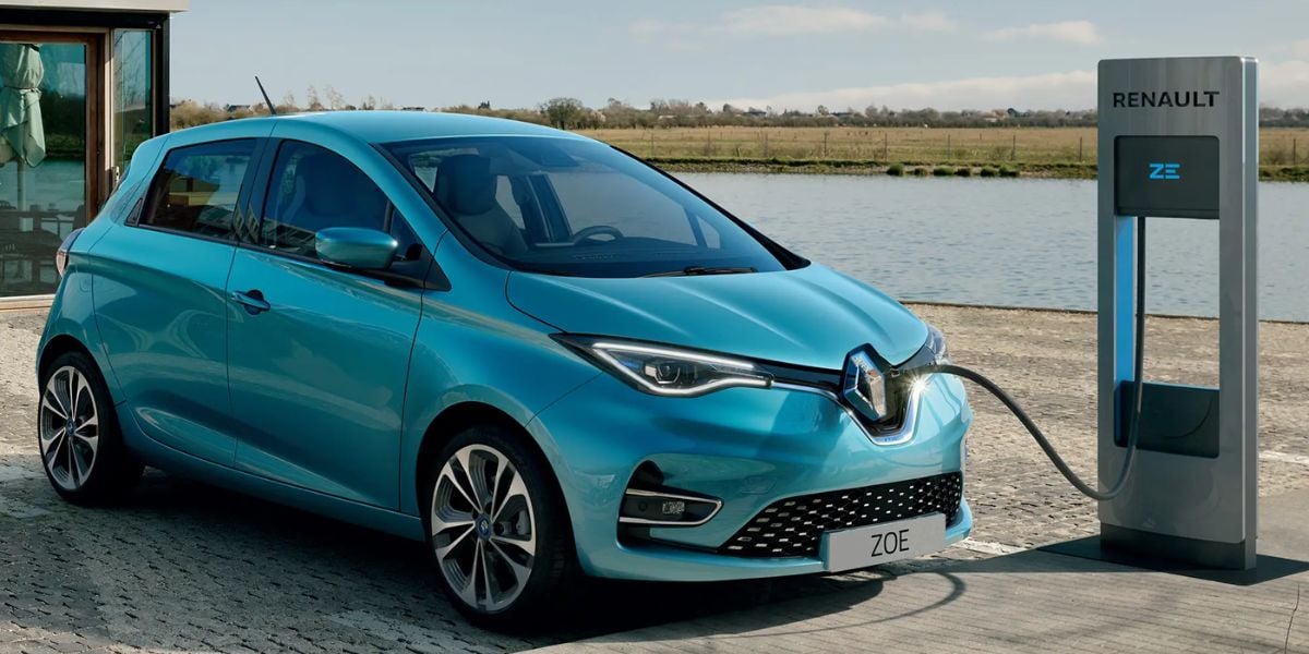 Renault Zoe foi um dos primeiros elétricos da Renault (Reprodução: Internet)