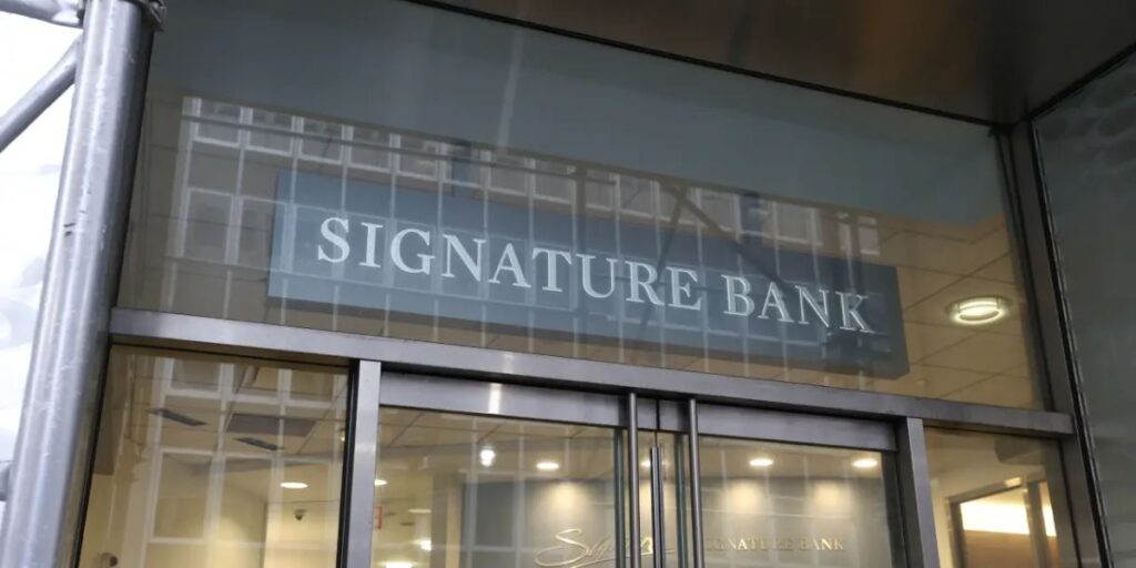 Signature Bank foi considerada a terceira maior falência da história do Estados Unidos (Reprodução: Internet)