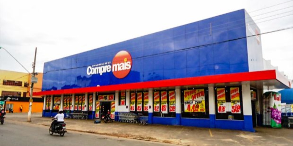 Fachada de um supermercado Compre Mais (Foto: Reprodução/ Internet)