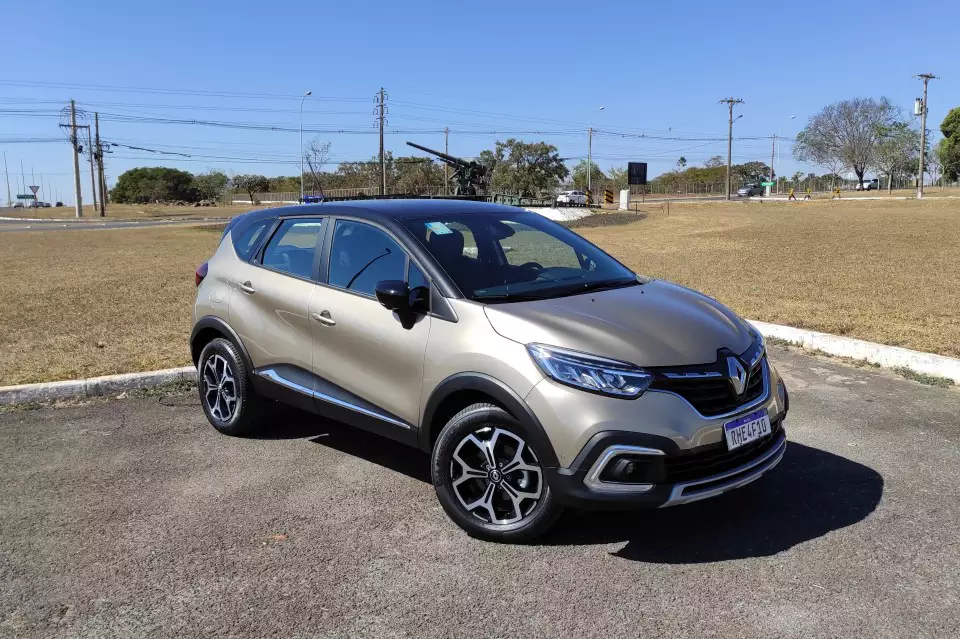 Renault Captur (Reprodução/Internet)