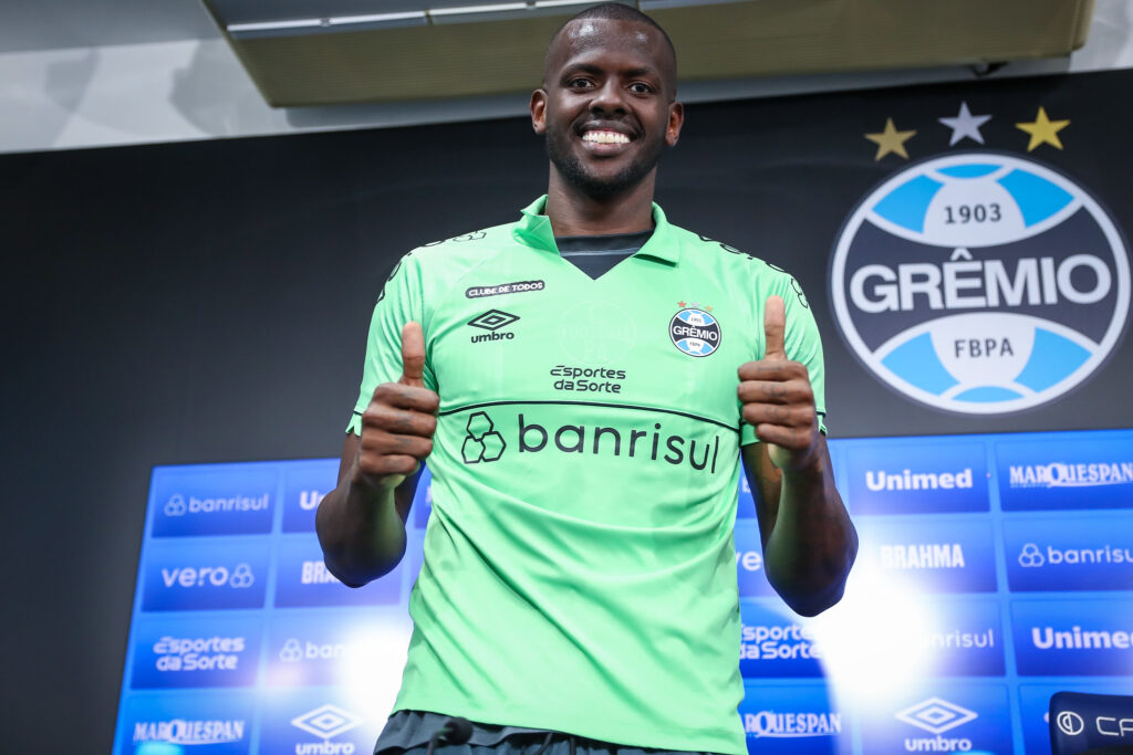 Goleiro Caíque do Grêmio (Foto: Reprodução, Globo Esporte)