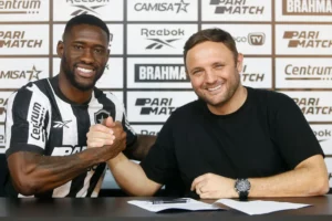 Botafogo anuncia a contratação do zagueiro angolano Bastos - Foto Internet