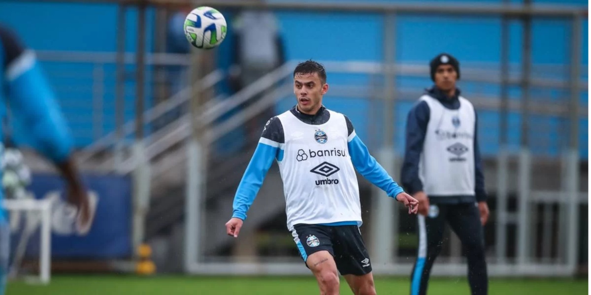 Carballo, do Grêmio, em treino com bola - Foto: Reprodução/Internet