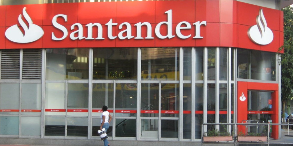 Santander faz comunicado importante para os clientes (Imagem: Reprodução/Internet)