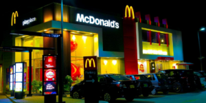 Fechamento de lojas do Mcdonald’s (Foto: Reprodução, Site da Empresa)