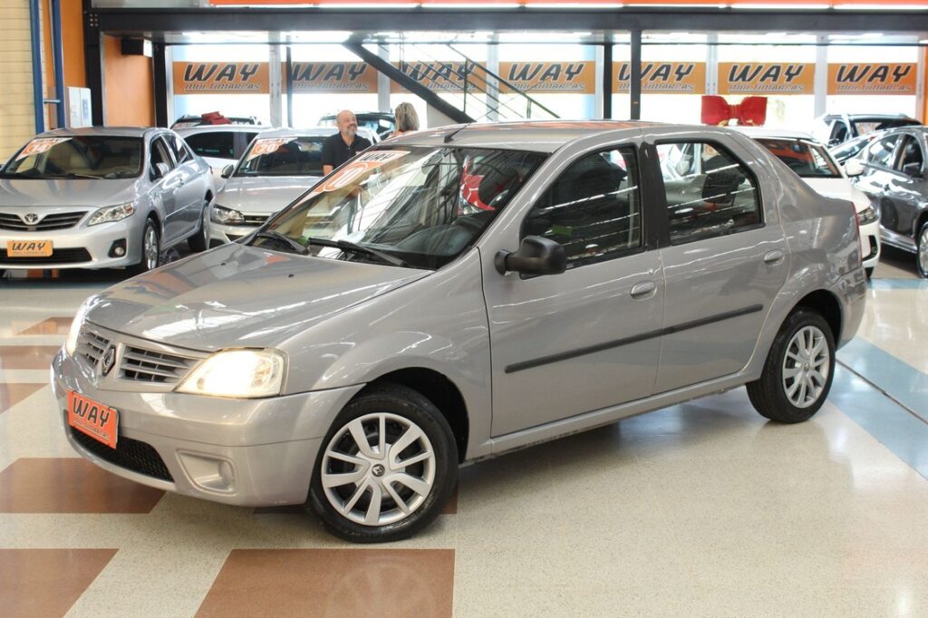 Renault Logan (Foto: Reprodução, O Mecânico) 