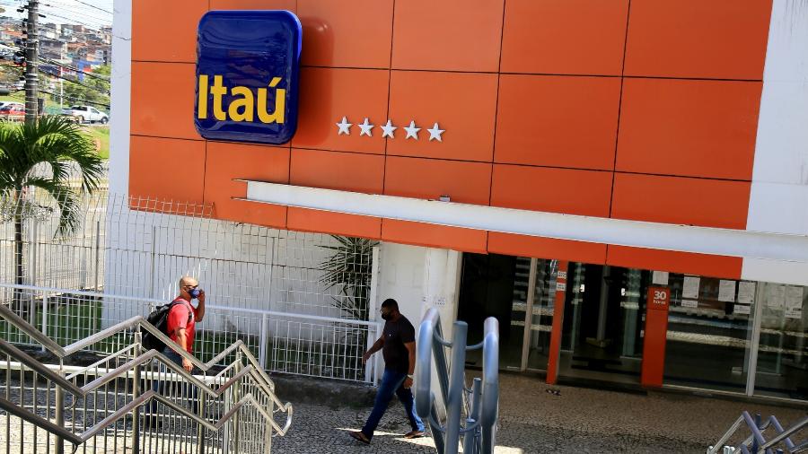 Banco Itaú vendeu suas operações em país para rival por uma quantia milionária (Foto Reprodução/Internet)