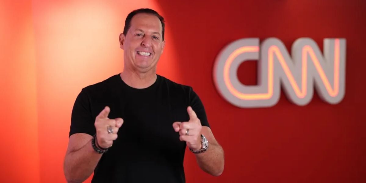 Benjamin Back deve seguir no comando do Domingol (Reprodução: CNN)