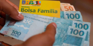 Nova Lei HOJE (20): Bolsa Família tem novas exigências e beneficiários precisam correr para não serem excluídos (Reprodução/Internet)