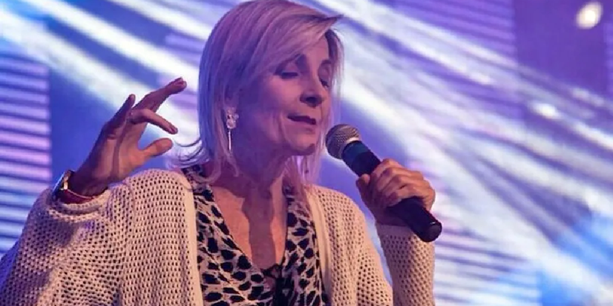 Ludmila Ferber cantando (Foto: Reprodução/ Internet)