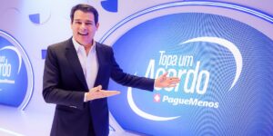 Celso Portiolli apresenta o "Topa um Acordo Pague Menos" (Foto: Lourival Ribeiro/SBT)