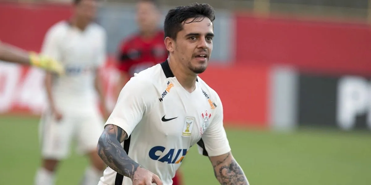 Fagner pode sair do Corinthians (Foto: Reprodução/ Internet)