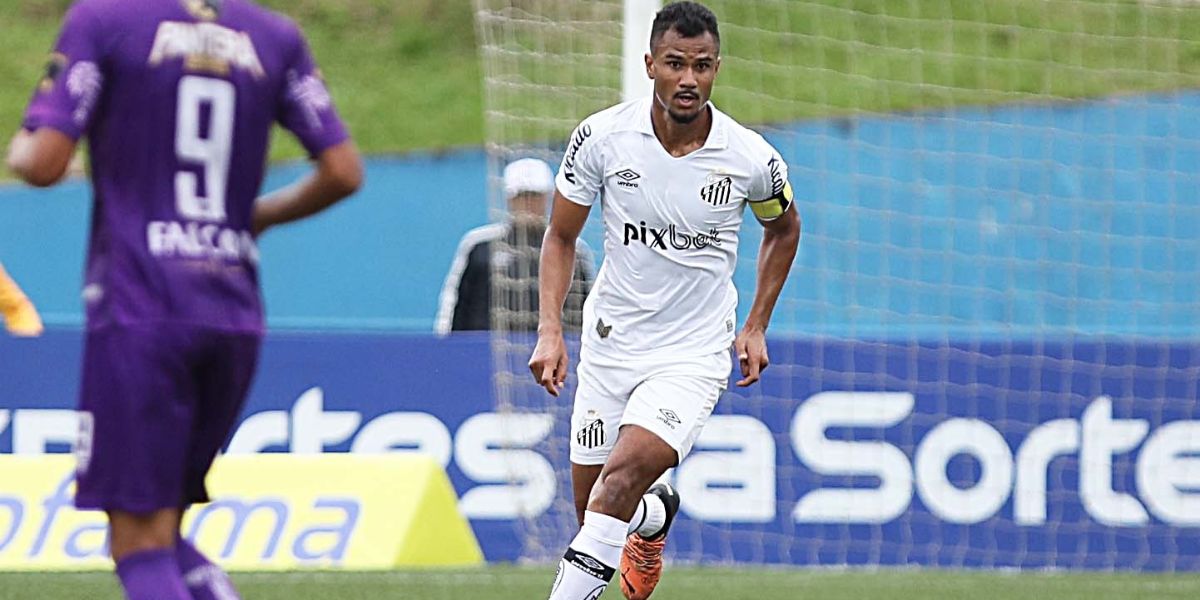 Derick formado nas categorias de base do Santos - (Foto: Internet)