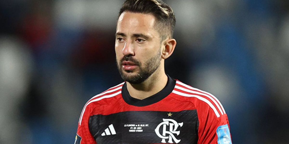 Everton Ribeiro - (Foto: Internet)