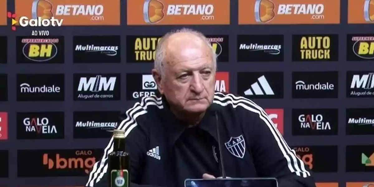 Felipão dando entrevista - (Foto: Reprodução - Galo Tv)