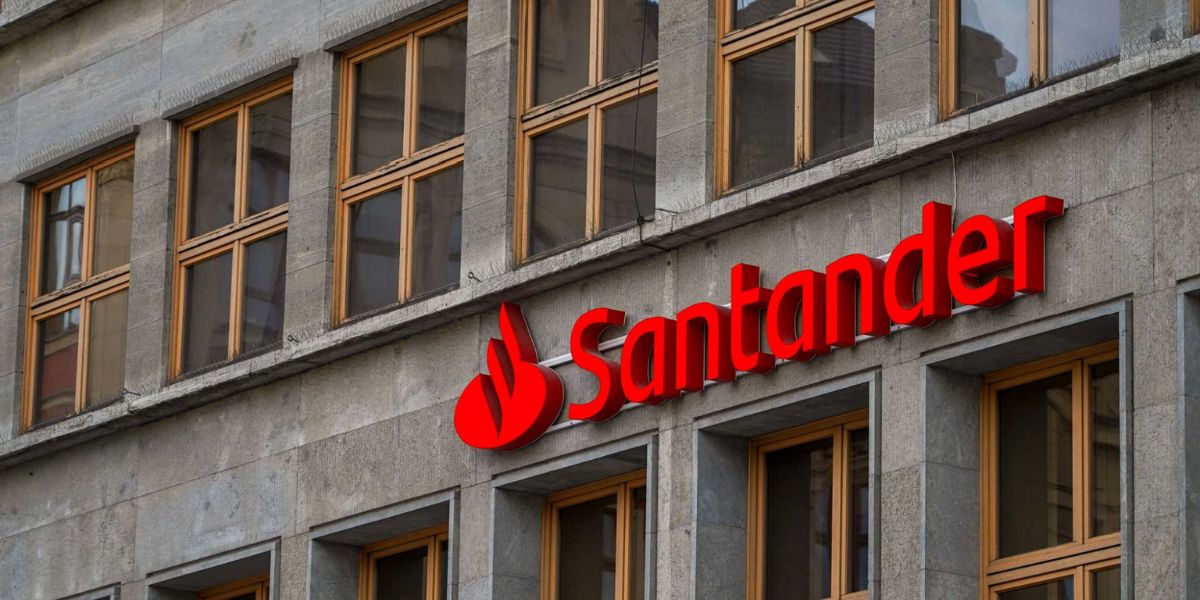 Santander é uma das principais instituições financeiras (Reprodução: Internet)