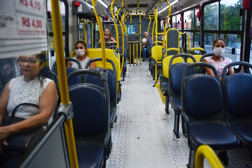 Ônibus (Reprodução/Internet)