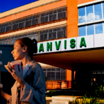 Anvisa determinou a proibição de produto muito consumido diariamente por brasileiros, e situação atual é essa (Foto Reprodução/Montagem/Tv Foco)