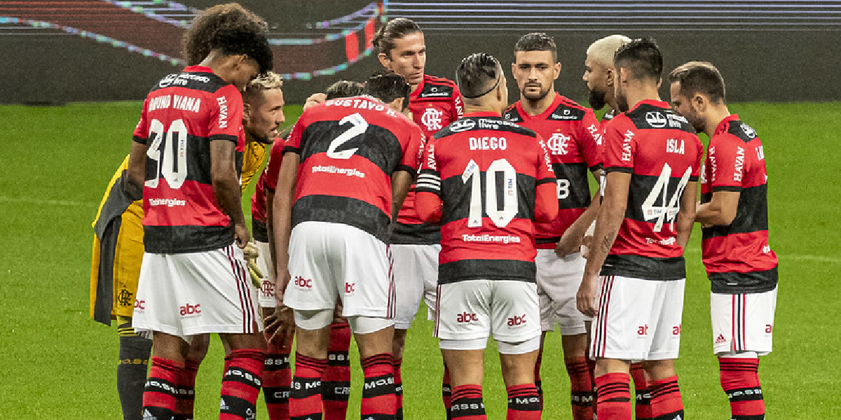 Equipe do Flamengo em campo (Foto: Reprodução/ Internet)