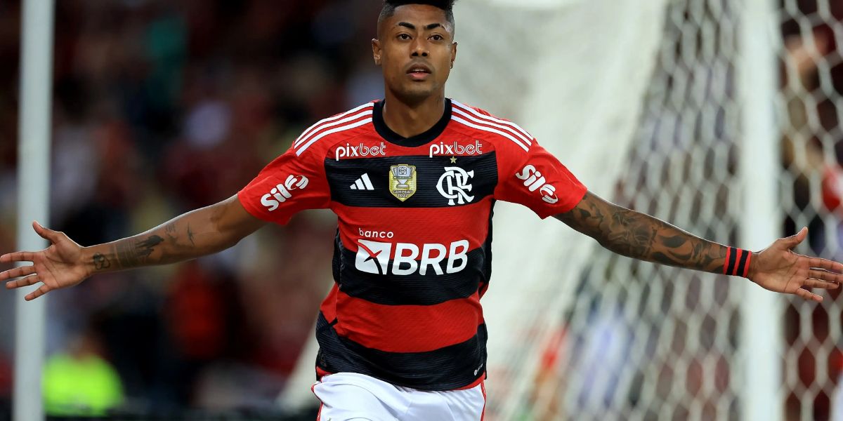 Qual jogador recebe o maior salário no Flamengo?