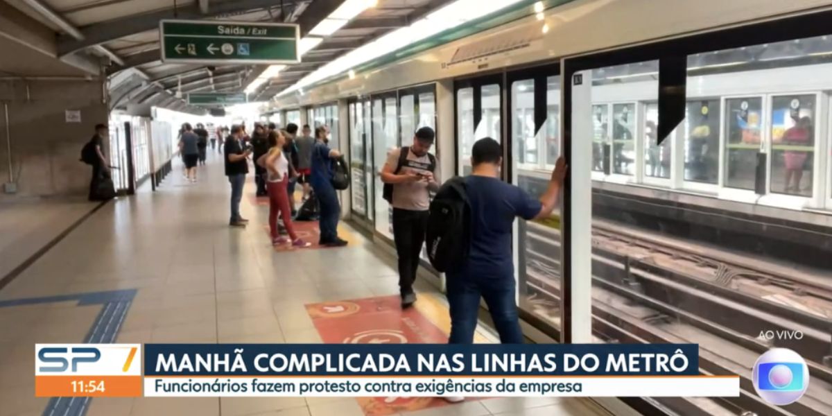 Situação no metrô (Foto: Reprodução / Globo)