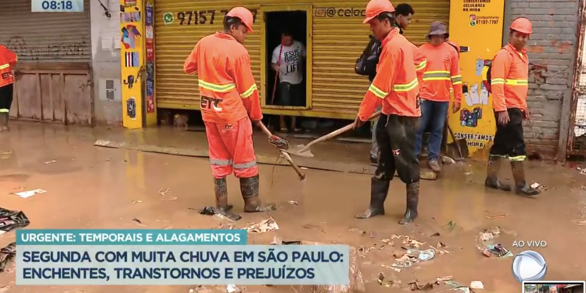 Enchentes em Franco da Rocha (Foto: Reprodução / Balanço Geral da Record)