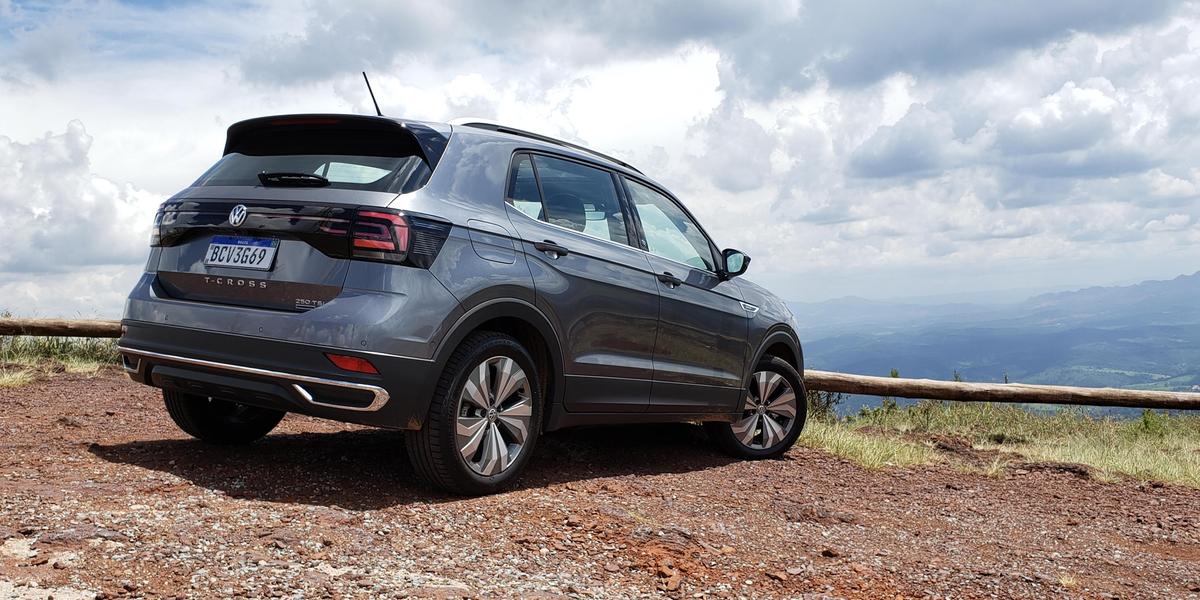 Chevrolet Tracker Premier e o Volkswagen T-Cross são concorrentes (Foto: Reprodução/ Internet)