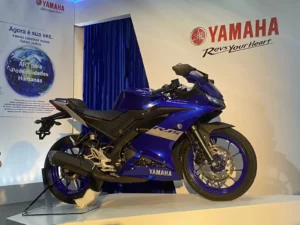 Yamaha YZF-R15 chega ao Brasil em novembro por R$ 18.990 - Foto Internet