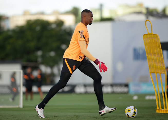 Goleiro reserva do Corinthians, deve ir para o Flamengo (Foto: Divulgação)