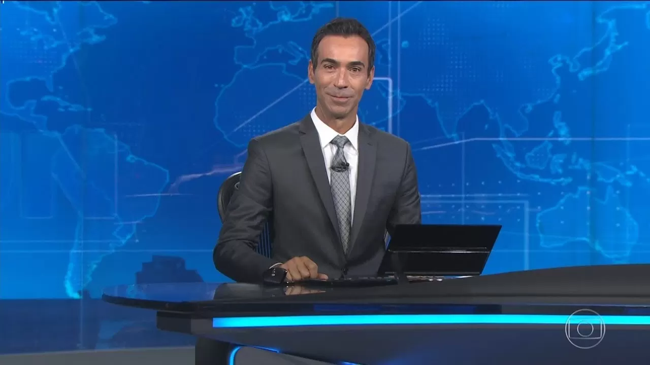 César Tralli no comando do Jornal Nacional (Foto: Divulgação)