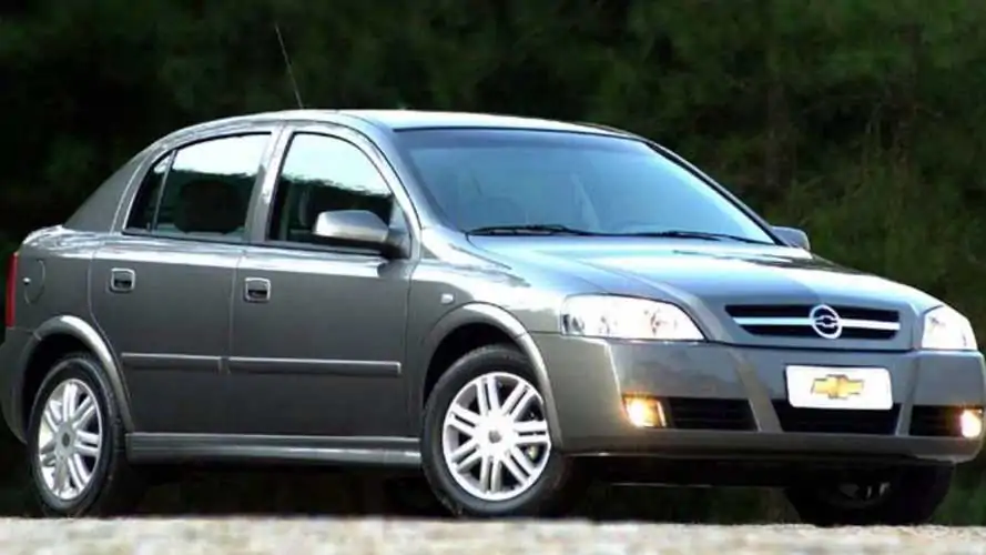 Chevrolet Vectra de 2002 foi um dos carros que teve o IPVA isento (Foto: Reprodução/ Internet)