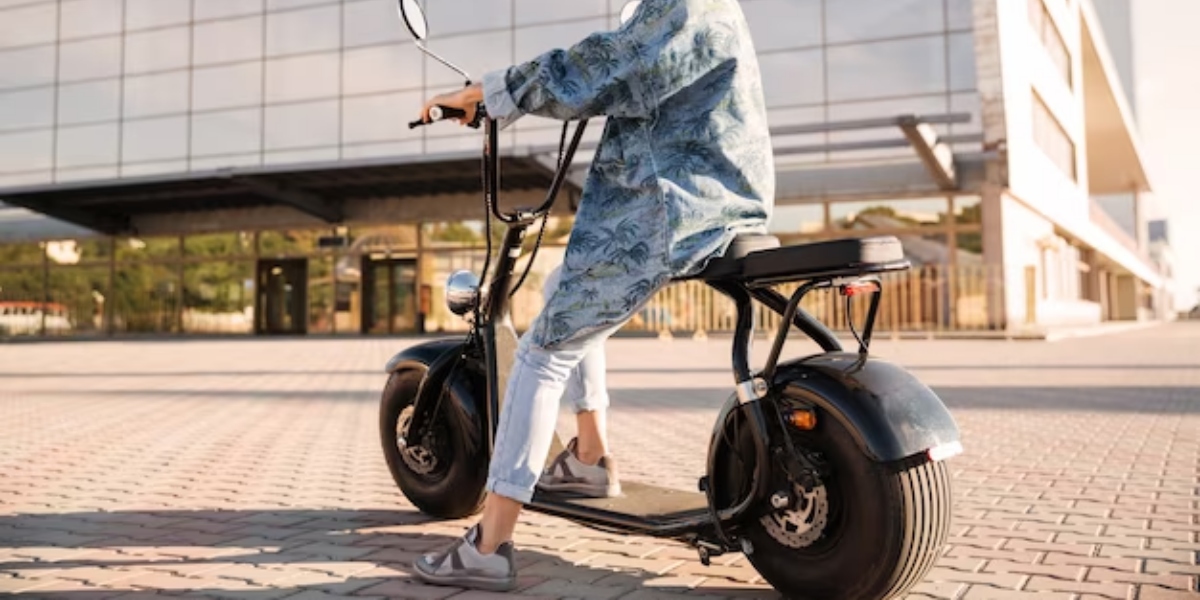 Condutores de moto ciclomotor não precisam de CNH (Foto: Freepik)