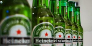 Heineken deixou país após anos (Foto: Pixabay/Niek Verlaan)