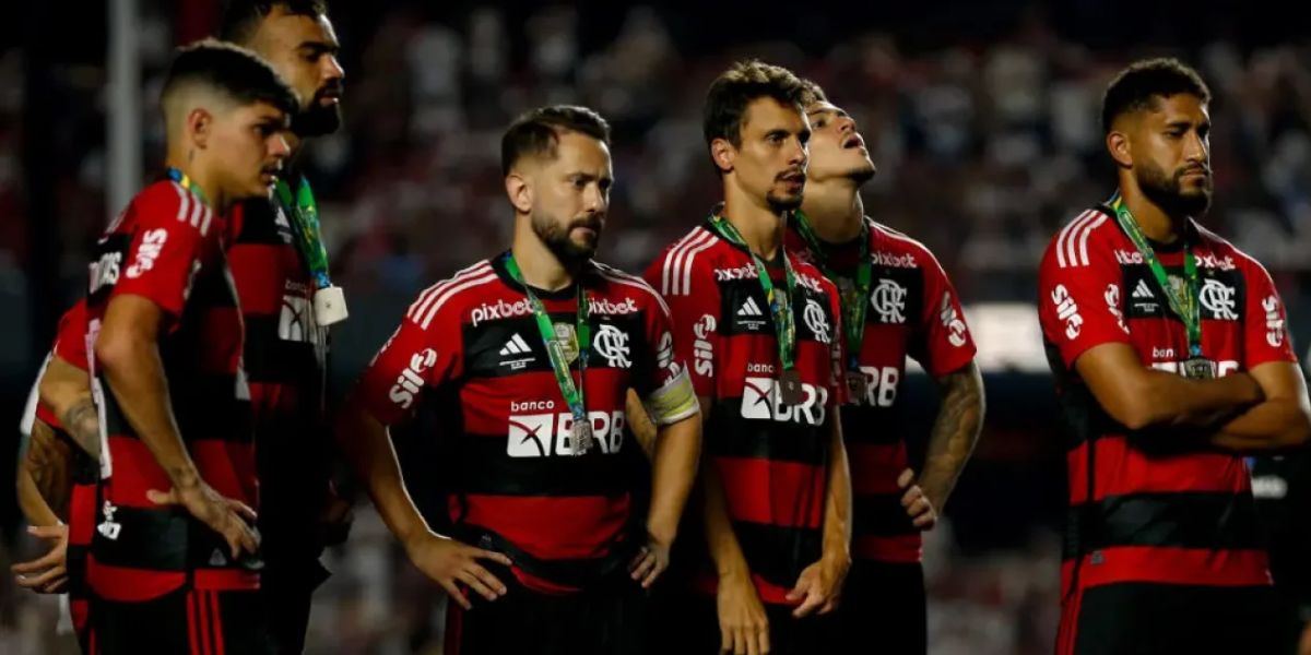 Flamengo prepara a saída de cinco jogadores do elenco; medalhão